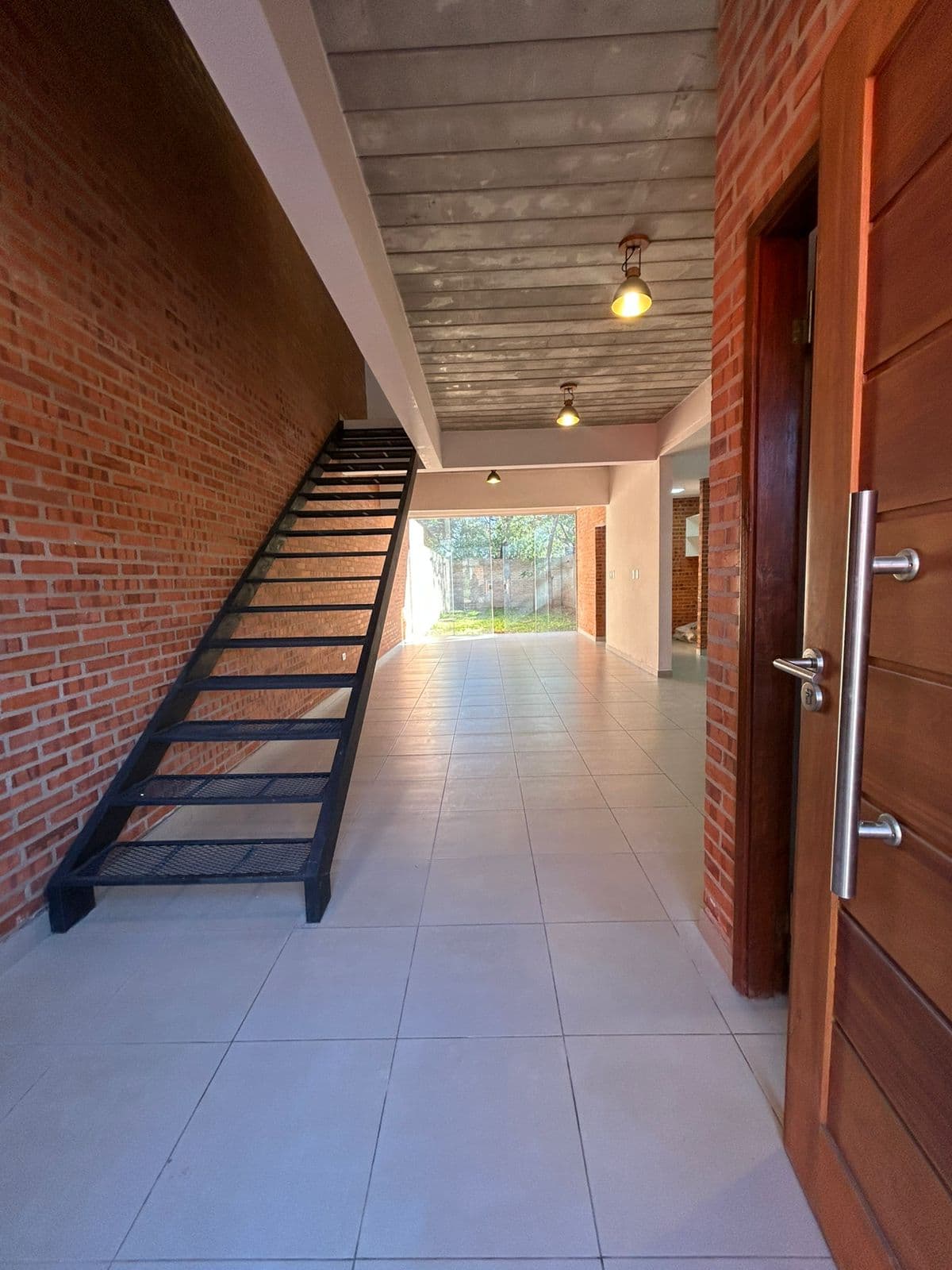 Duplex en alquiler lambare, foto 2