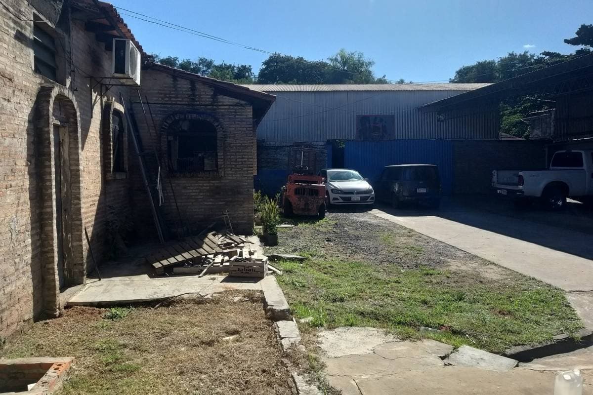 Amplia Casa/Tinglado Luque Zona Bourbon - Conmebol, foto 4