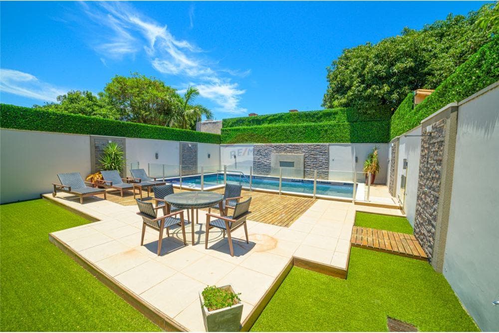 Residencia -en Alquiler en Los Laureles, foto 1