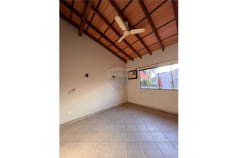 En alquiler amplio duplex zona conmebol, foto 5