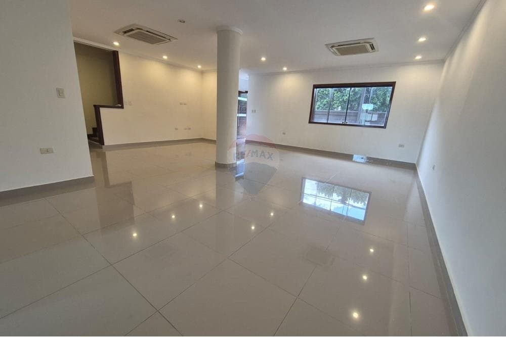 amplia casa Familiar en Zona Residencial", foto 3