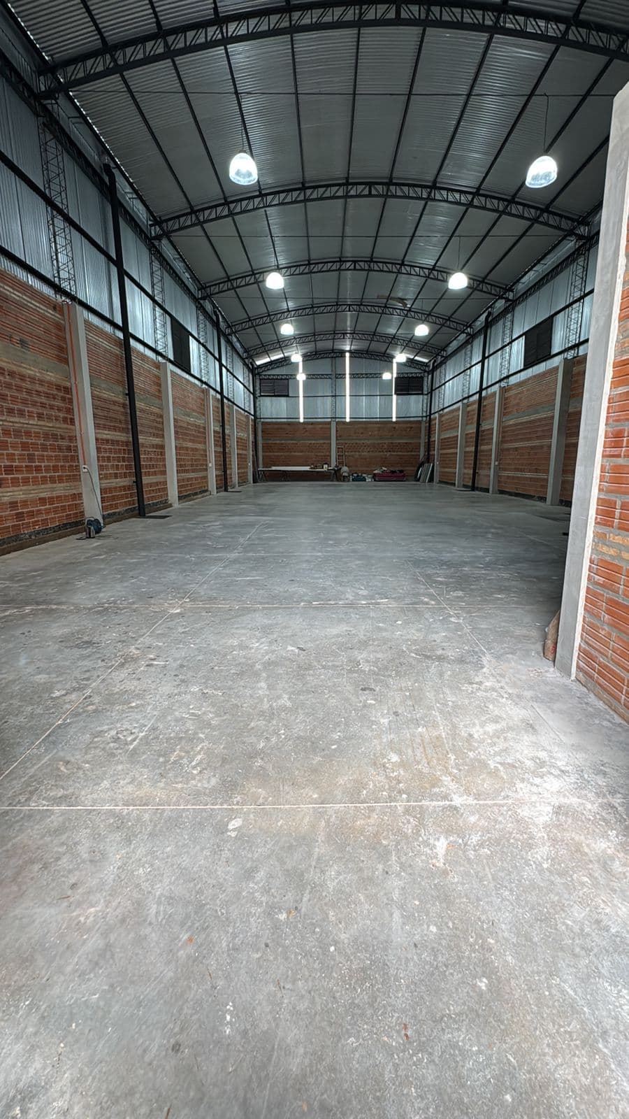 Tinglado en alquiler – Mariano Roque Alonso, zona puente remanso. 420 m², foto 2