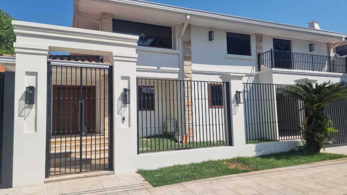 Importante residencia con amenidades exclusivas