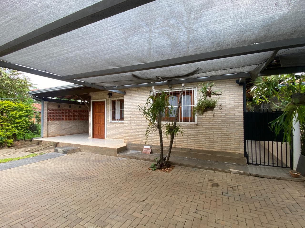 Casa De Seis Dormitorios En Mariano Roque Alonso — foto 2