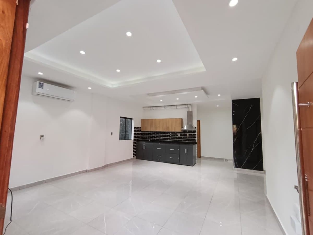 ID 16693 - Alquilo amplia casa en Mariano Roque Alonso, foto 3
