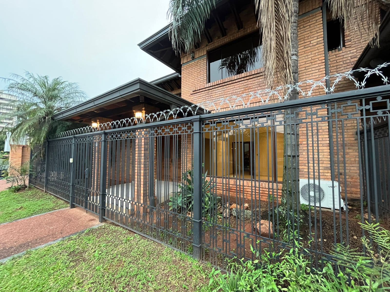 *alquilo Residencia De 3 Suites – Zona Pyo. Japones