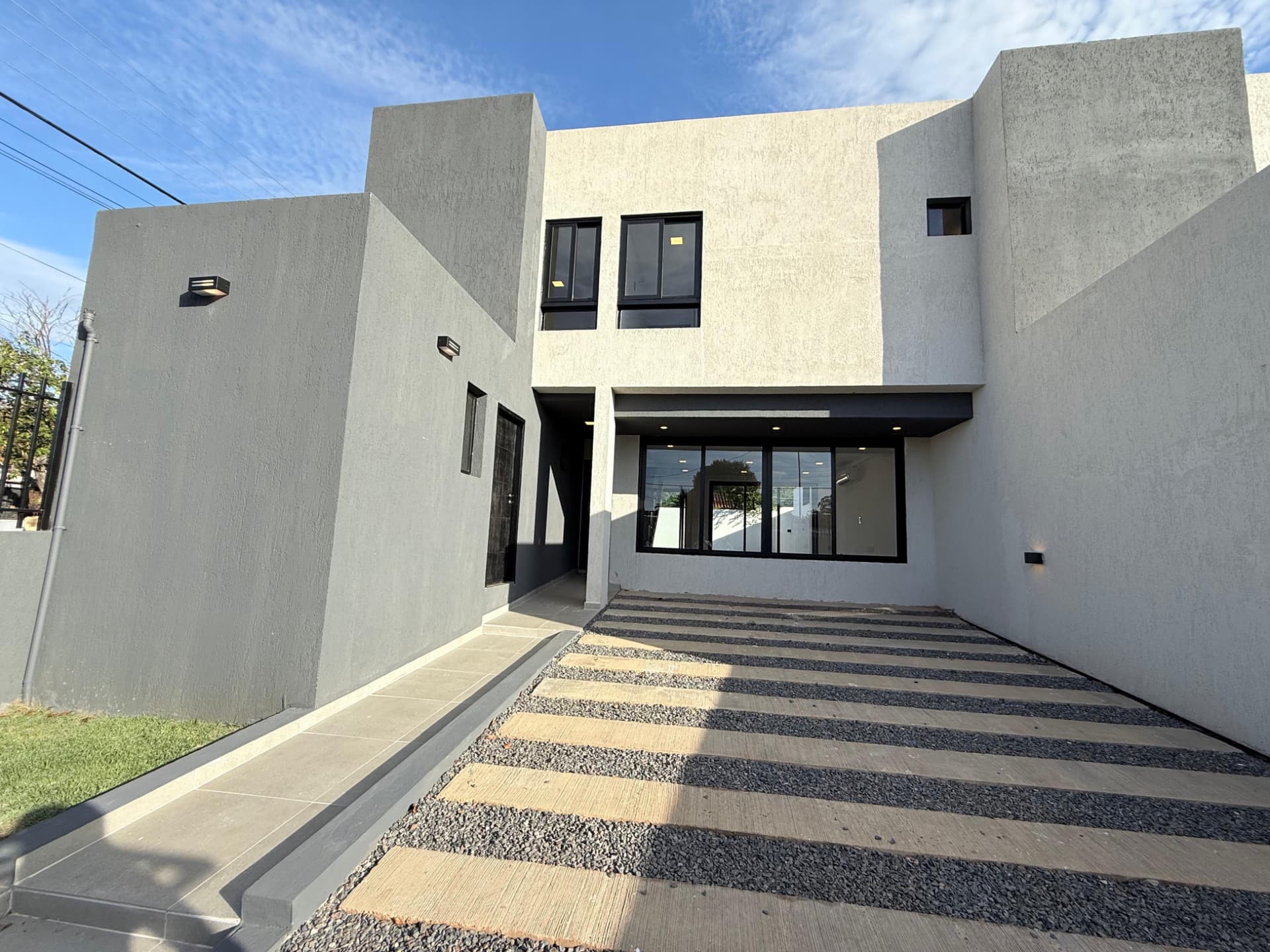 VENDO - Duplex Premium en Luque Laurelty
