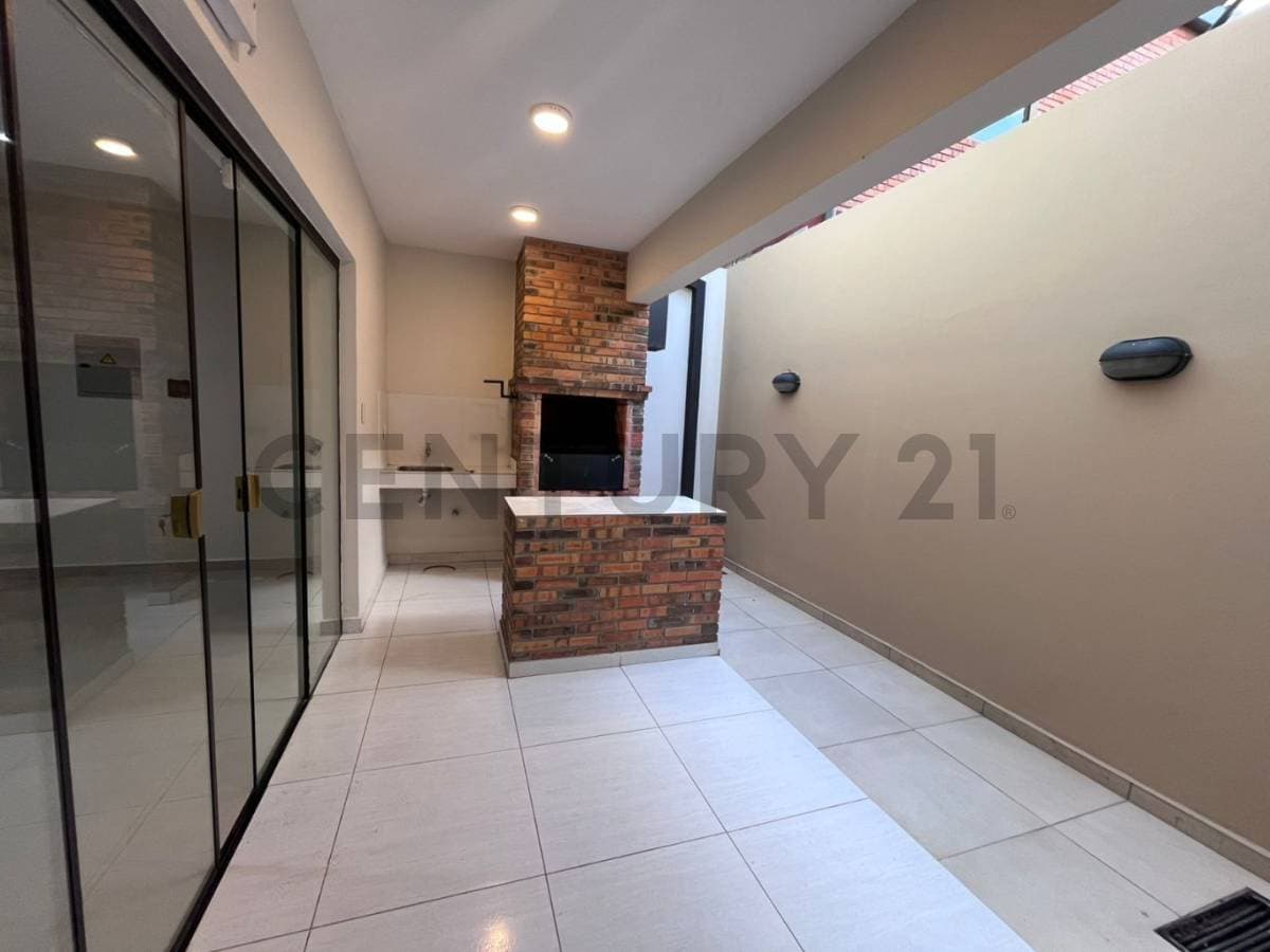 de Casa Dúplex en Sta. María, Asunción, foto 5