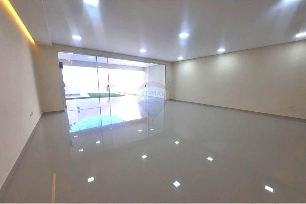 dúplex de 4 dorm en Mburucuyá, foto 3