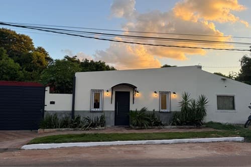 Alquilo casa en lambare