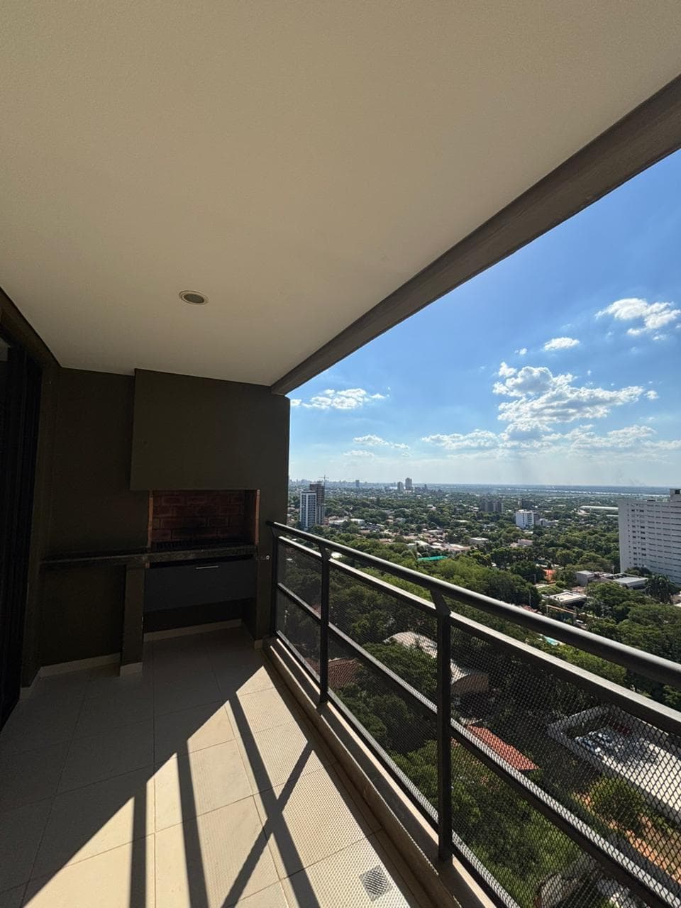 Departamento Amoblado de 2 Habitaciones, Barrio Mburucuya - CLAP7787843 — foto 2