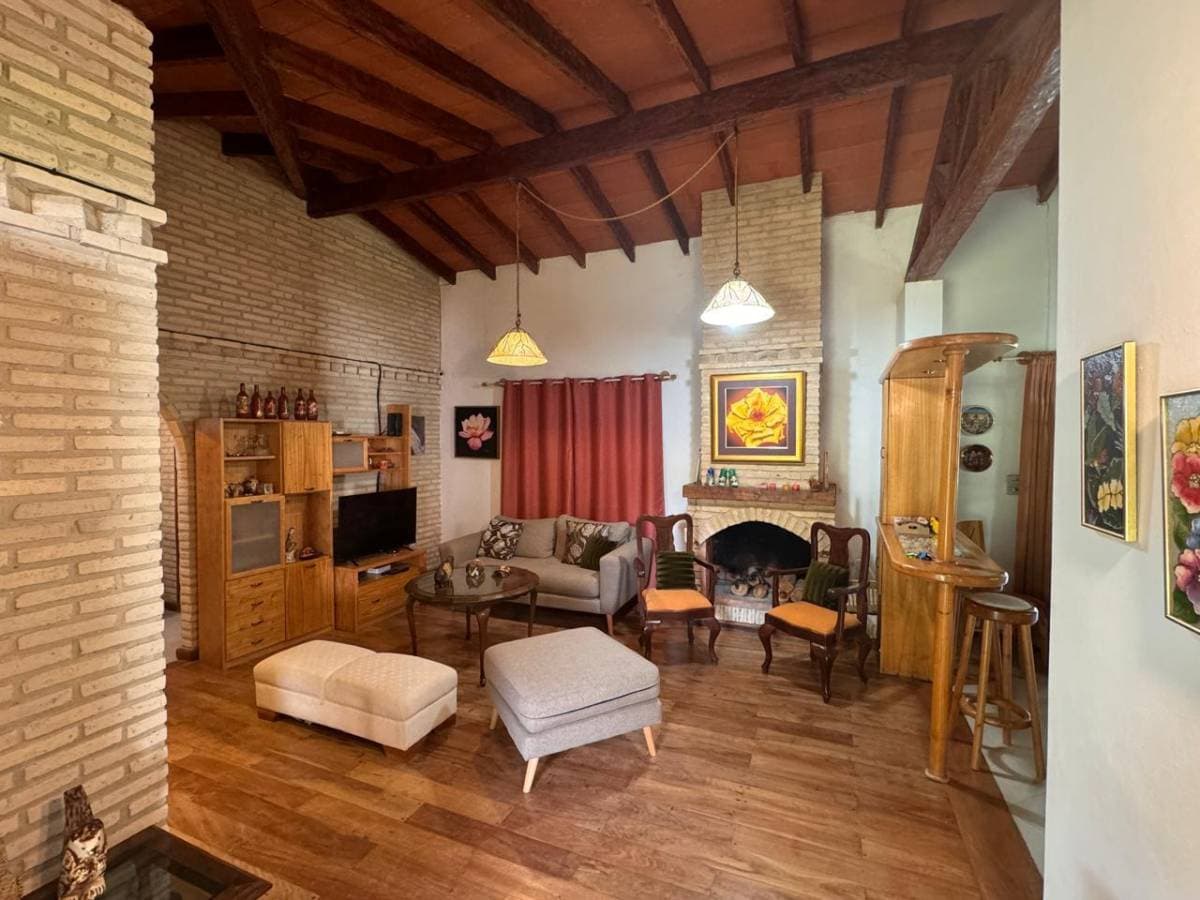 Hermosa casa en San Bernardino, zona anfiteatro, foto 4