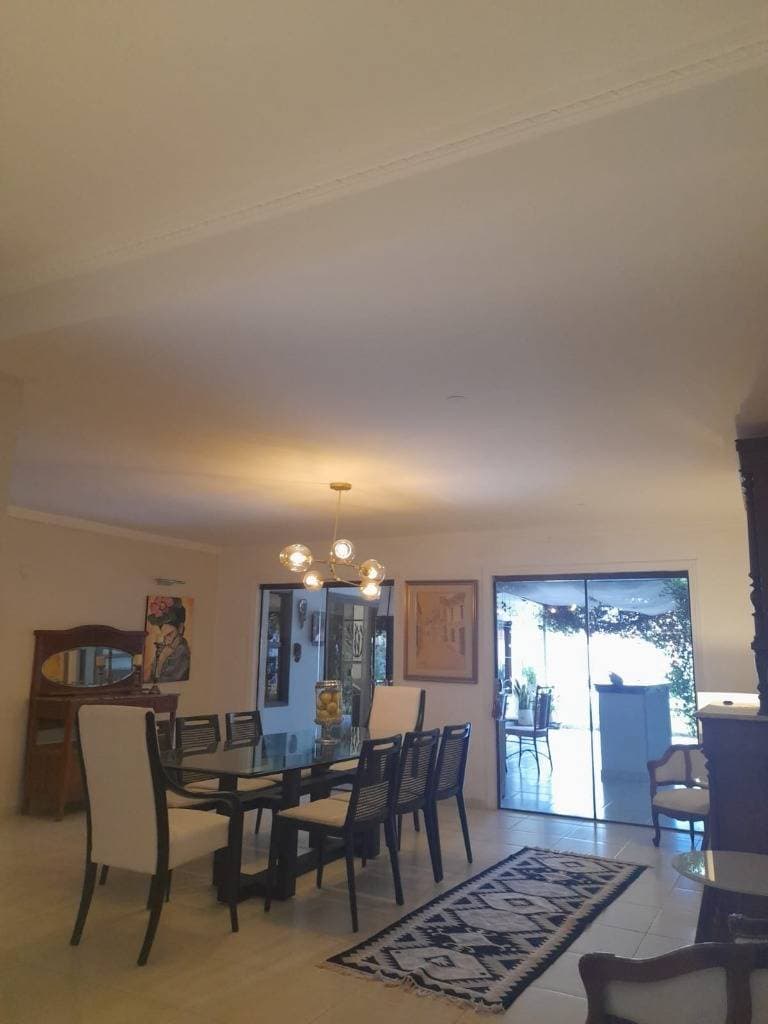 De residencia premium en barrio mburucuyá, foto 5