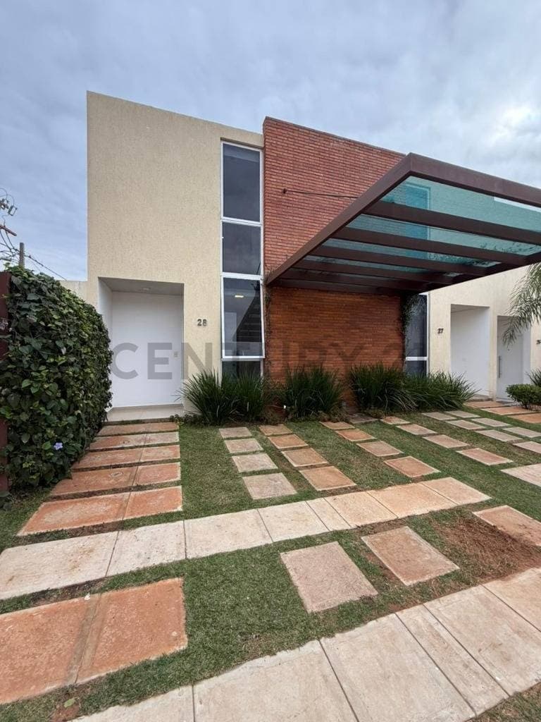 Alquilo dúplex en pozo en barrio cerrado Luque