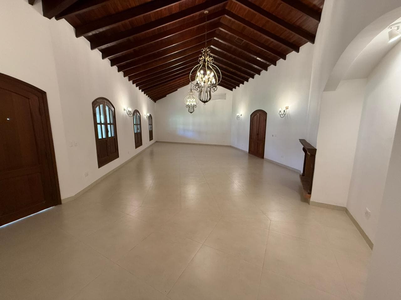 Imponente residencia a minutos de Paseo La Galería, foto 2