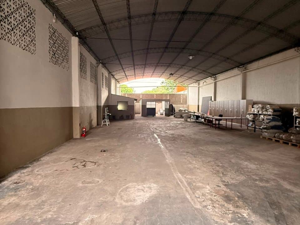 Tinglado de 510 m2 en barrio santa ana, foto 1