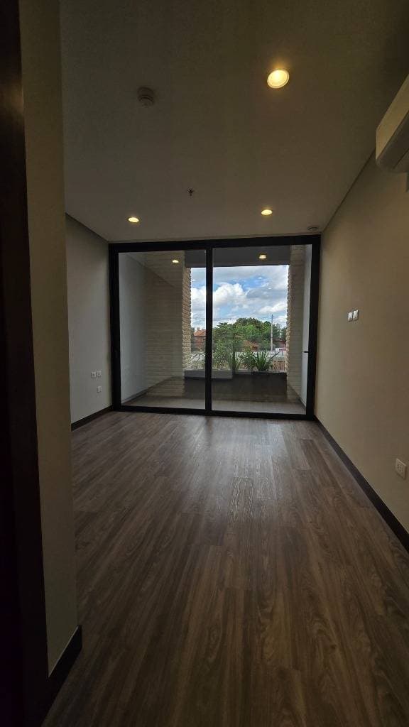 Departamento de dos habitaciones en distrito perseverancia - torre guembe, foto 3