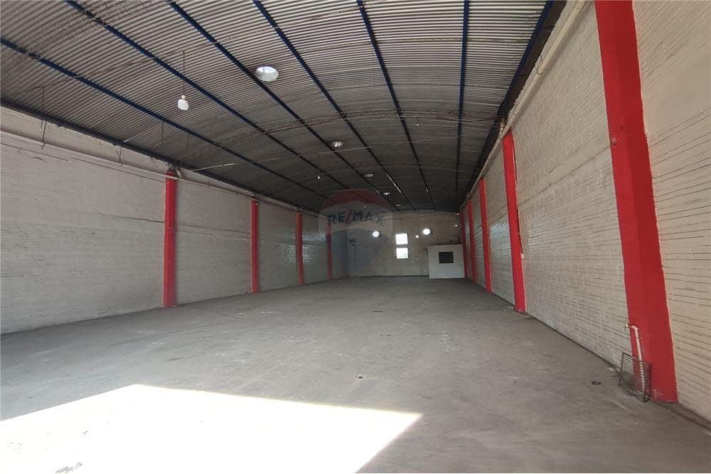 Deposito sobre acceso sur, foto 2