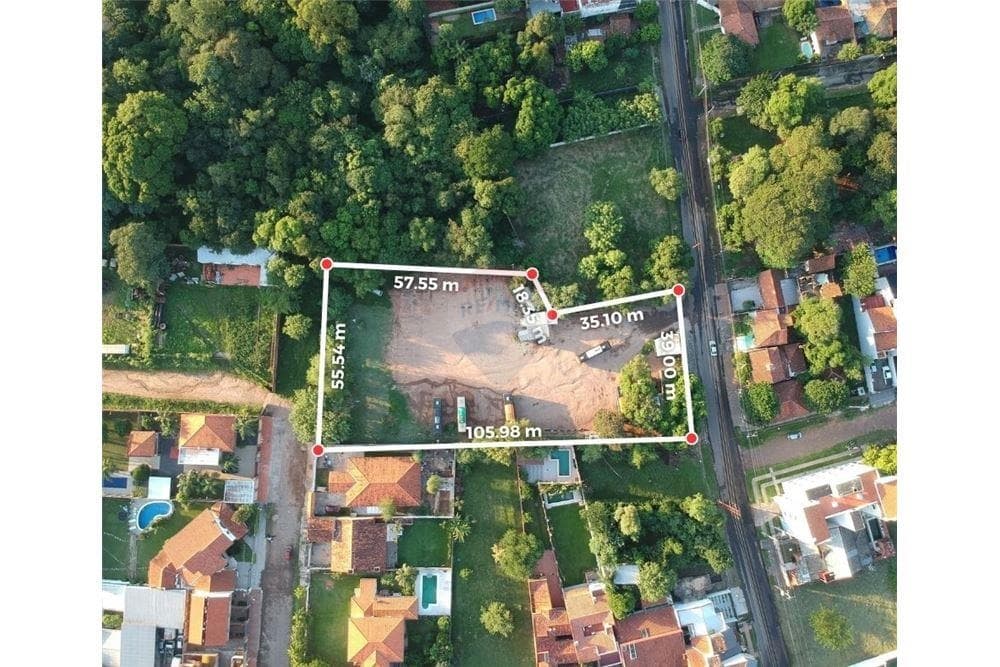 Terreno 4.859 m2 zona UCA, foto 2
