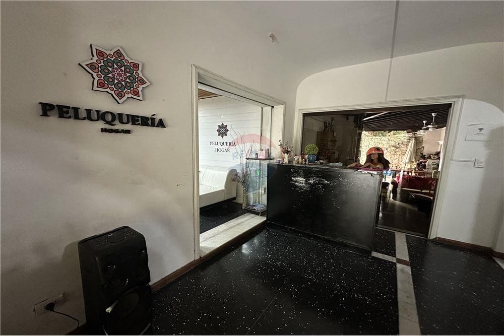 Local comercial sobre Mariscal Lopez — foto 3