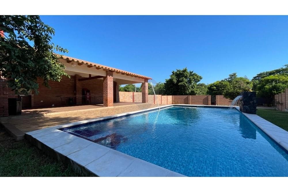 "Casa de Campo Moderna: Tu Refugio en Yaguarón", foto 1
