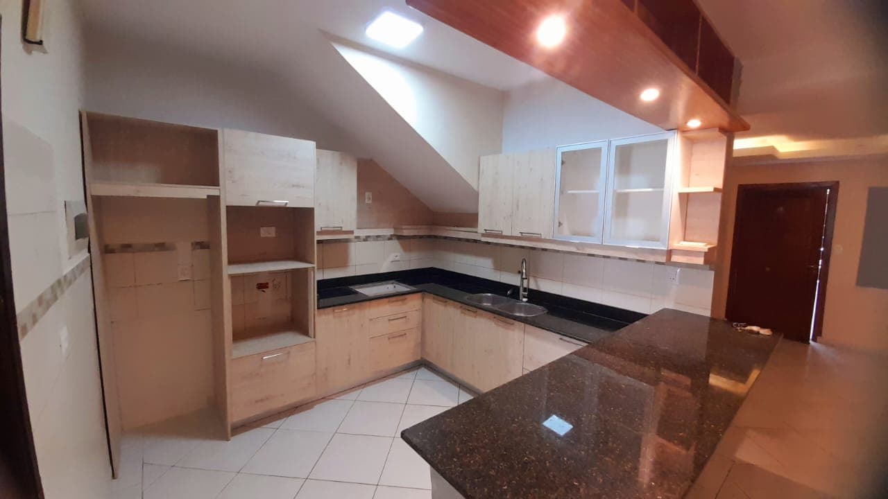 Duplex en lambare barrio cerro cora, foto 5