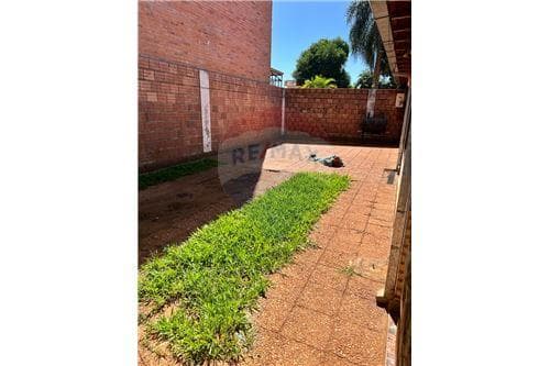 Casa-Venta-PY Central Luque Los Eucaliptos COD.124, foto 2