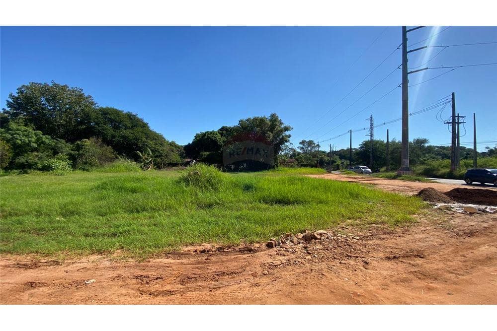 terreno de 1.480m2 en esquina sobre Av. Laguna Grande, foto 1