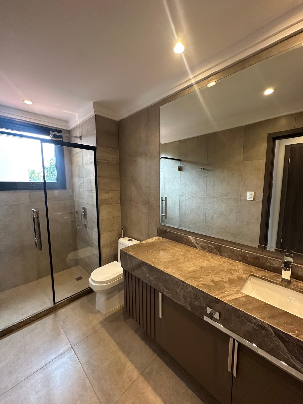 En alquier departamento de 2 dormitorios zona santísima Trinidad, foto 5