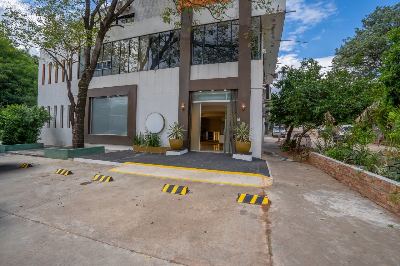 de Centro Estético Premium – Totalmente Equipado en Lambare, foto 4