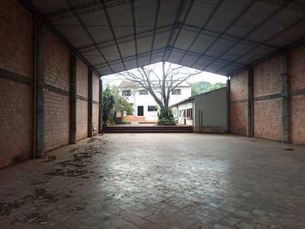 Deposito y tinglado en capiata, foto 1