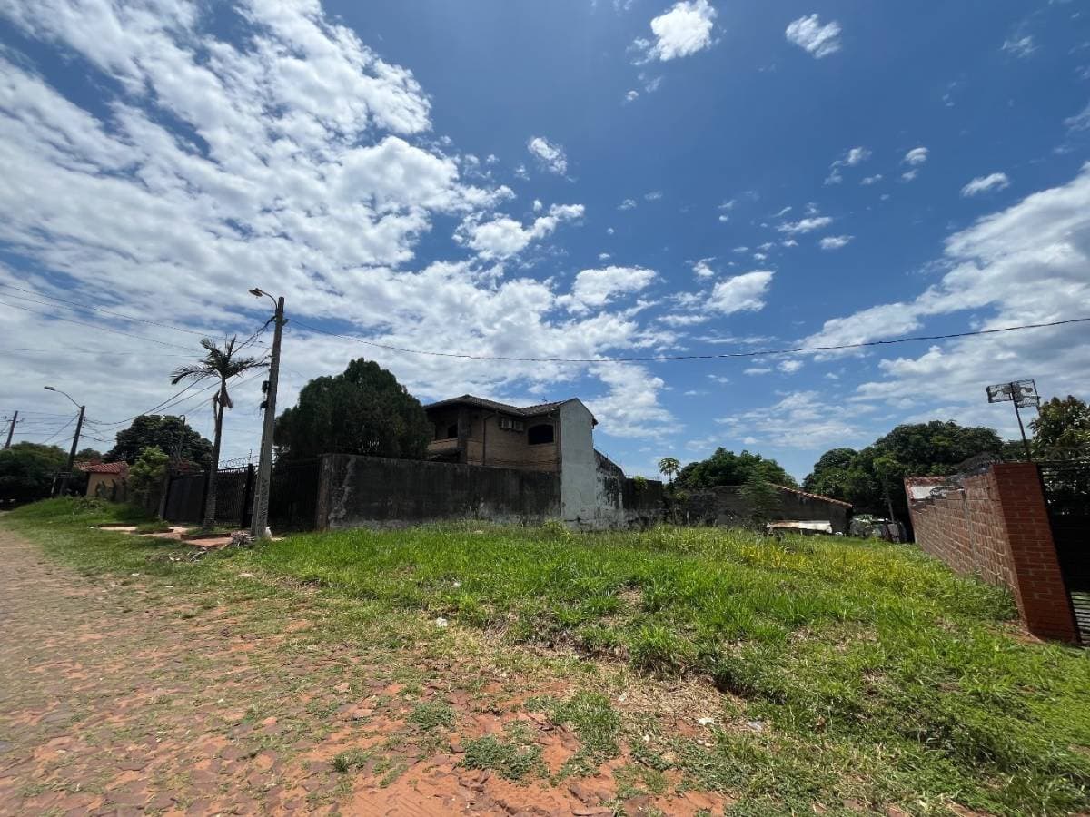Vendo terreno en San Lorenzo