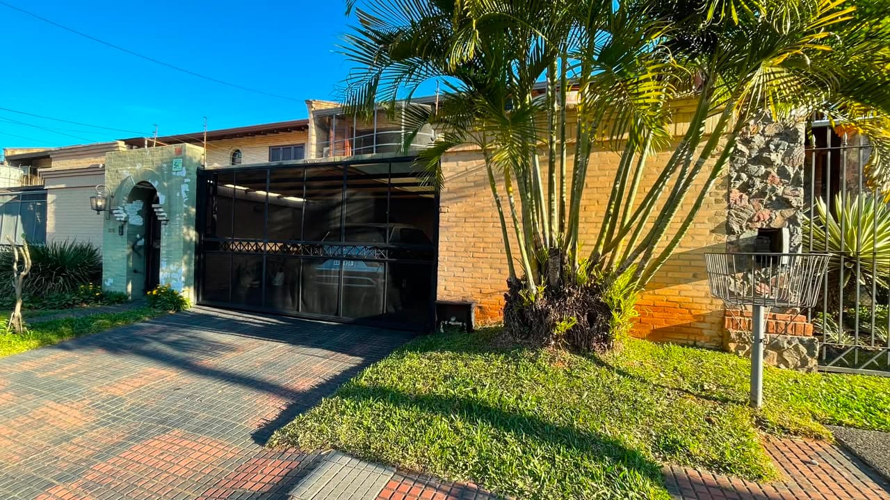 1320 usd - alquilo hermosa casa de 2 plantas c/ 3 hab. En bo. Herrera, foto 4