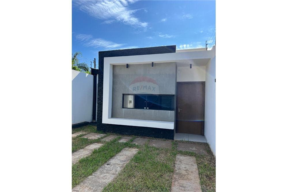 Chalet - Venta - Paraguay Central San Lorenzo, invierte en un hermoso hogar!, foto 1