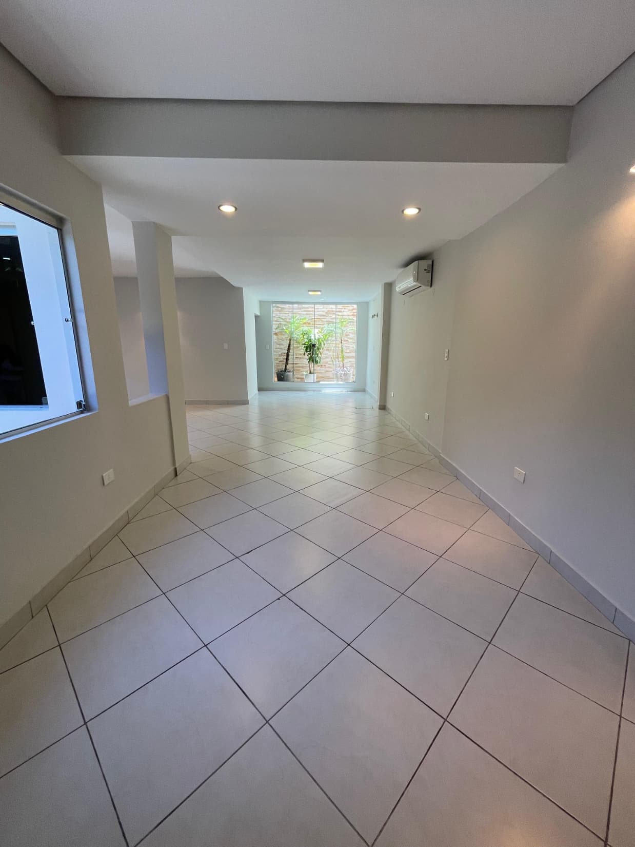 Amplio duplex a 4 min del shopping del sol — foto 4