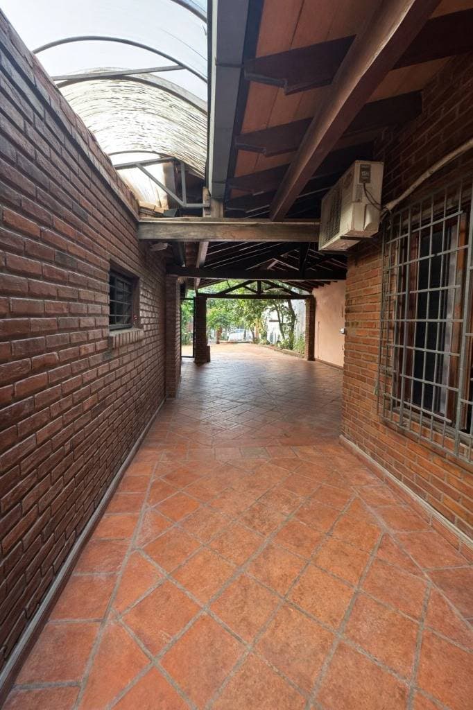 Casa + Terreno en Mariano Roque Alonso | Ubicación Estratégica sobre Ruta 3, foto 2