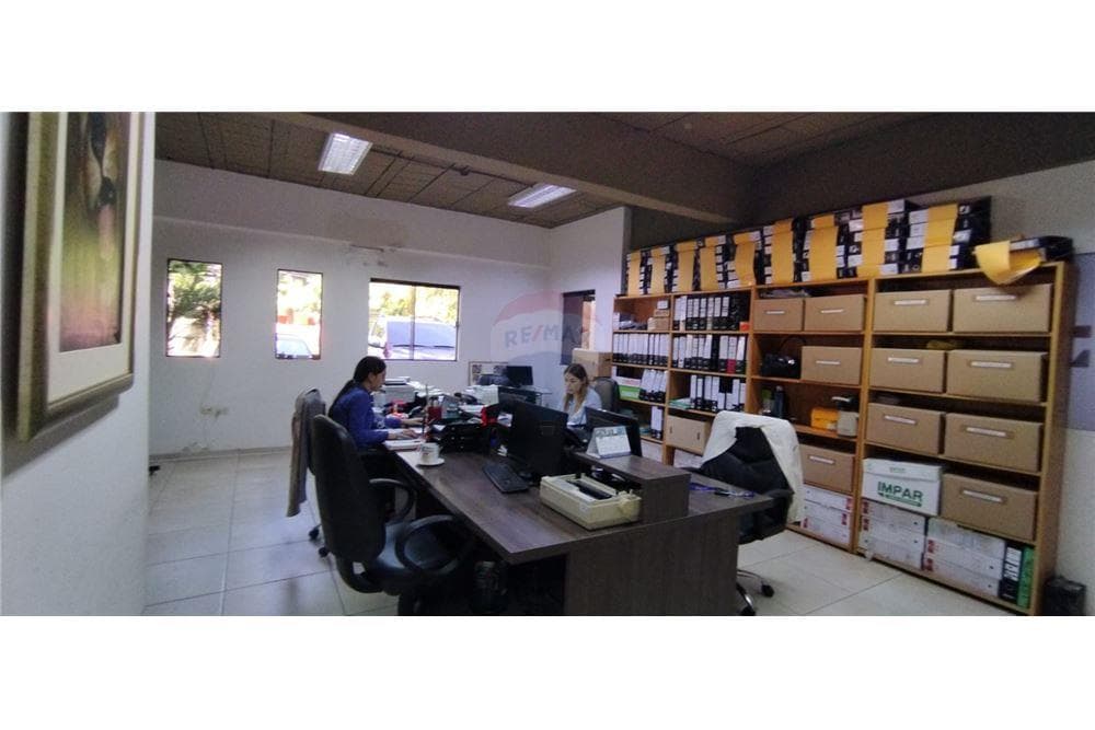 Oficinas con tinglado en Luque, foto 4