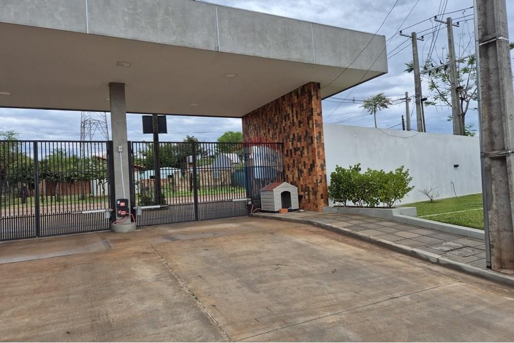 ¡Alquila Casa Moderna En Luque! Barrio Cerrado!, foto 2
