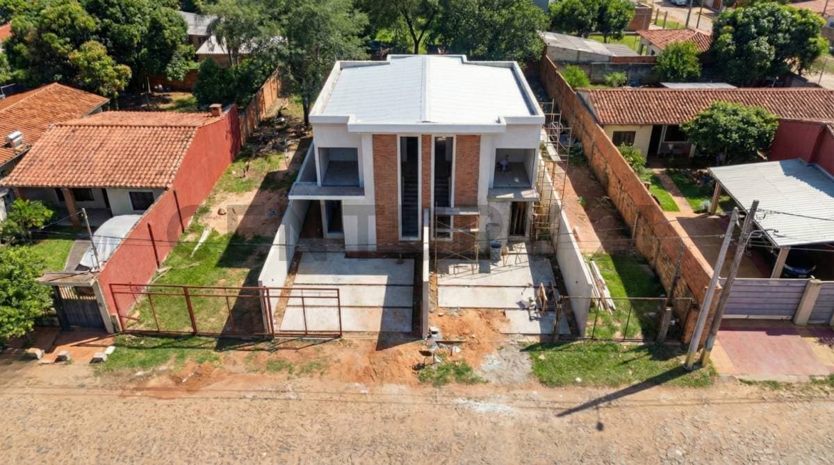 Vendo dúplex en pozo en Luque zona Conmebol