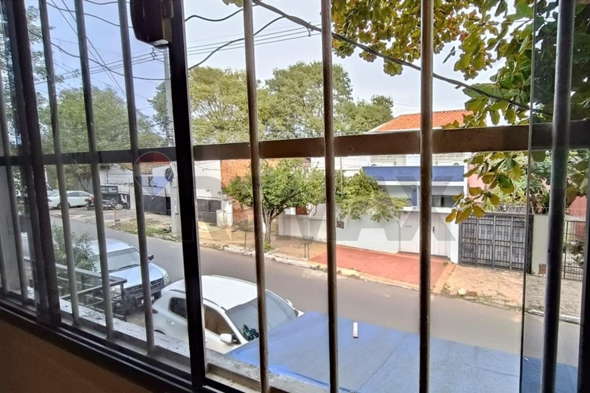 Duplex con local comercial, foto 4