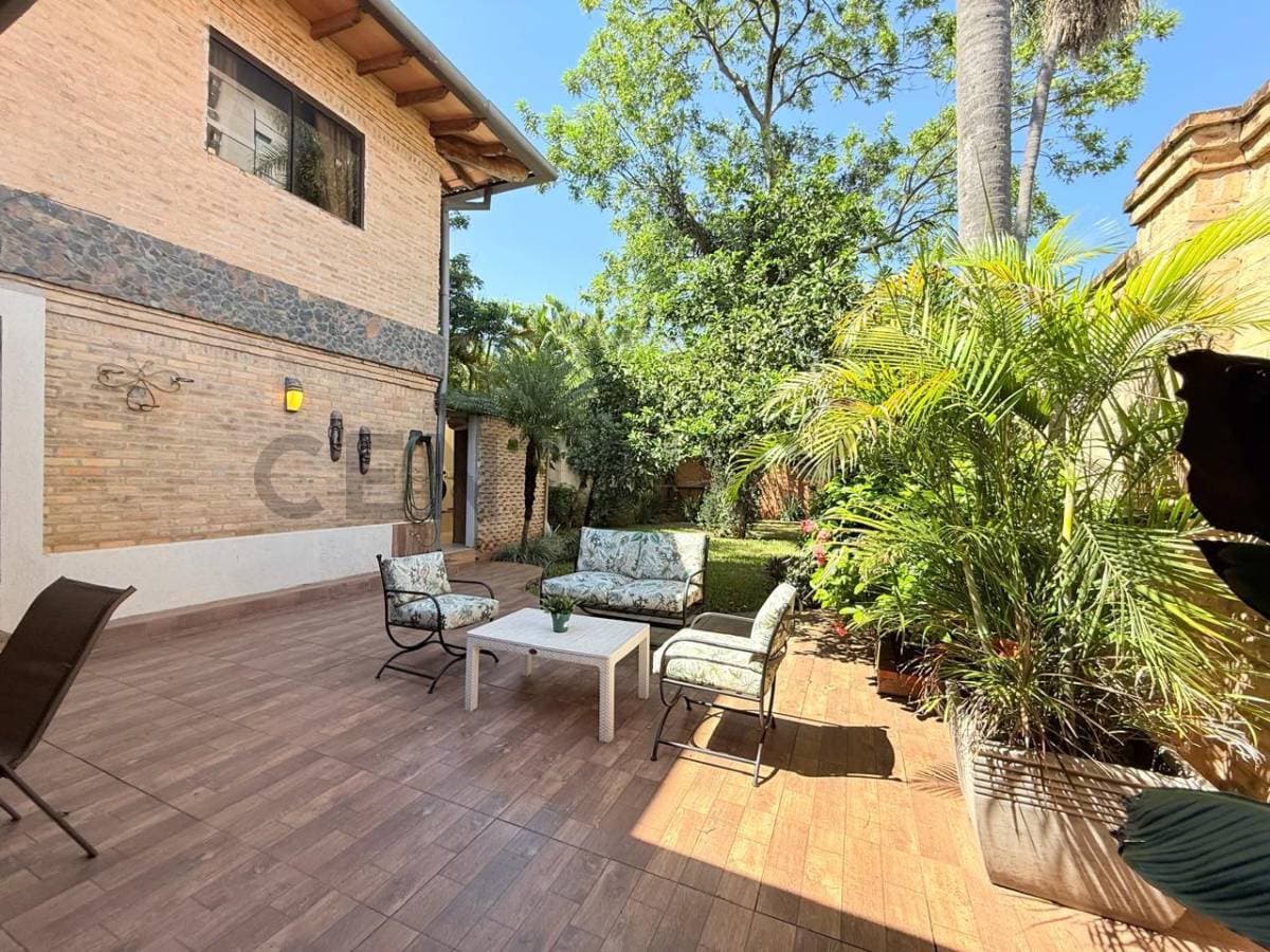 En venta residencia de 4 habitaciones en Bº Recoleta, foto 3