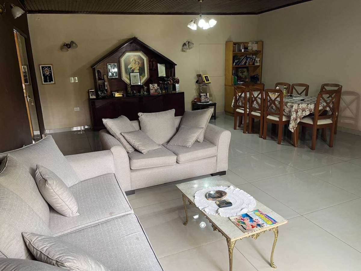 Casa en el centro de San Lorenzo con fachada colonial, foto 4