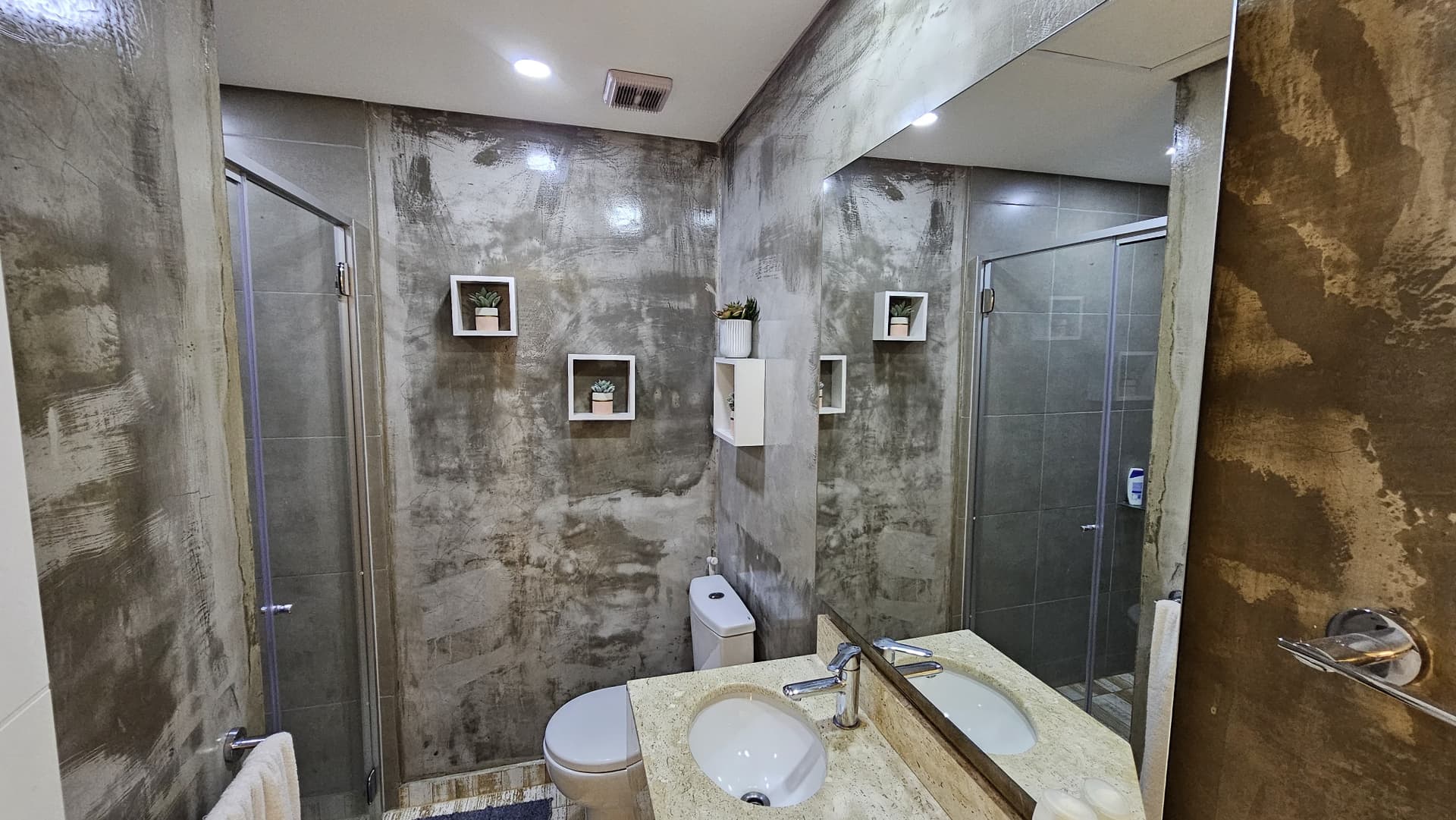 En venta departamento de 2 dormitorios en Ycua Saty - Asunción, foto 3