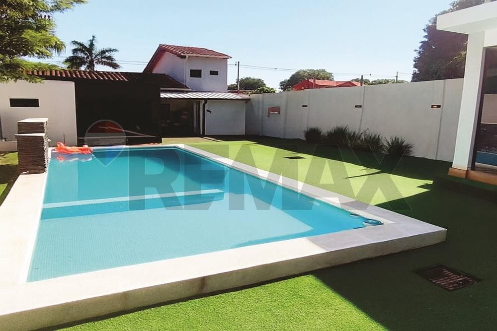 En venta casa de 3 dorm con piscina-Los Laureles, foto 4