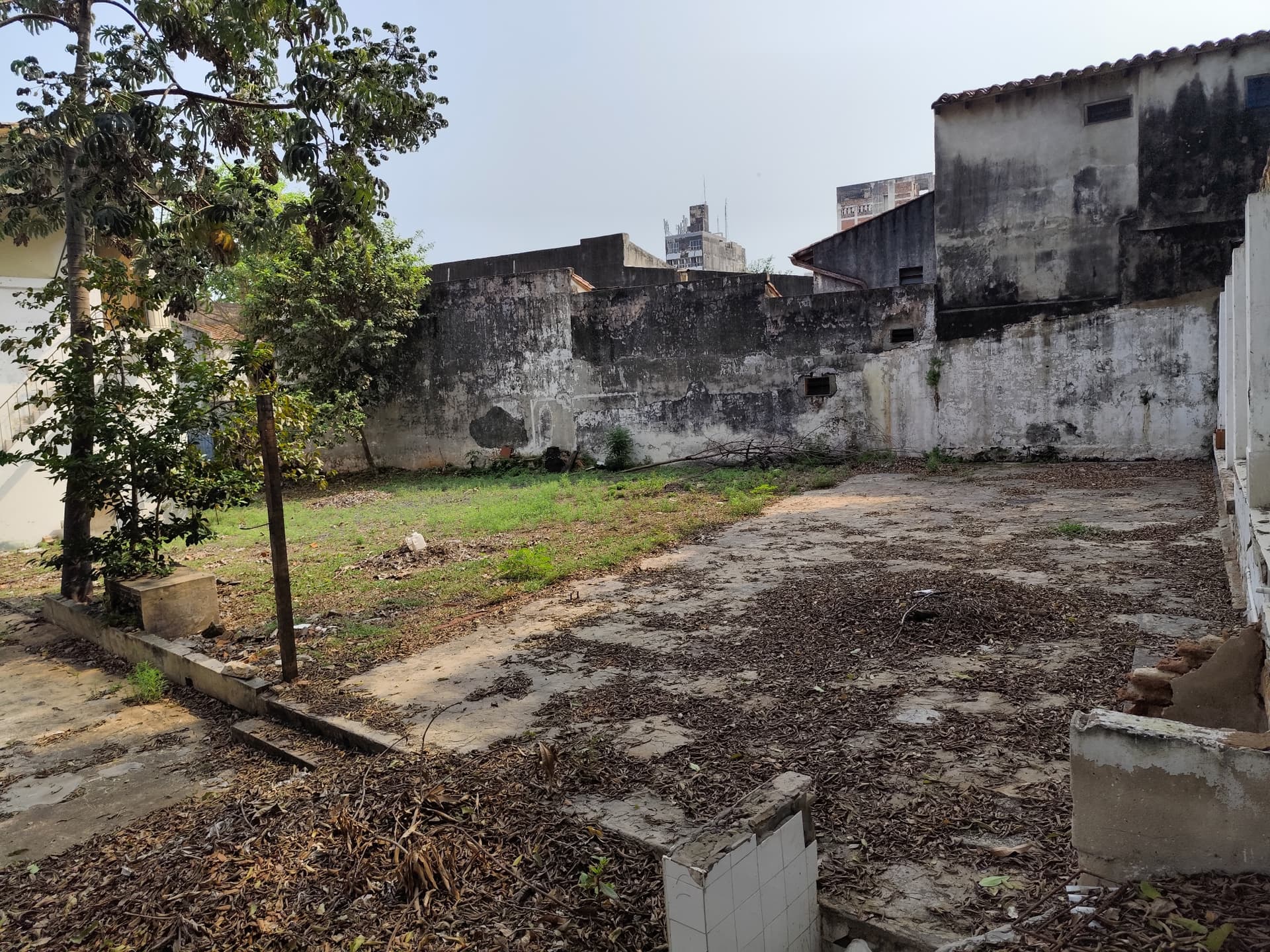 Terreno en venta con casa a demoler o refaccionar, foto 4