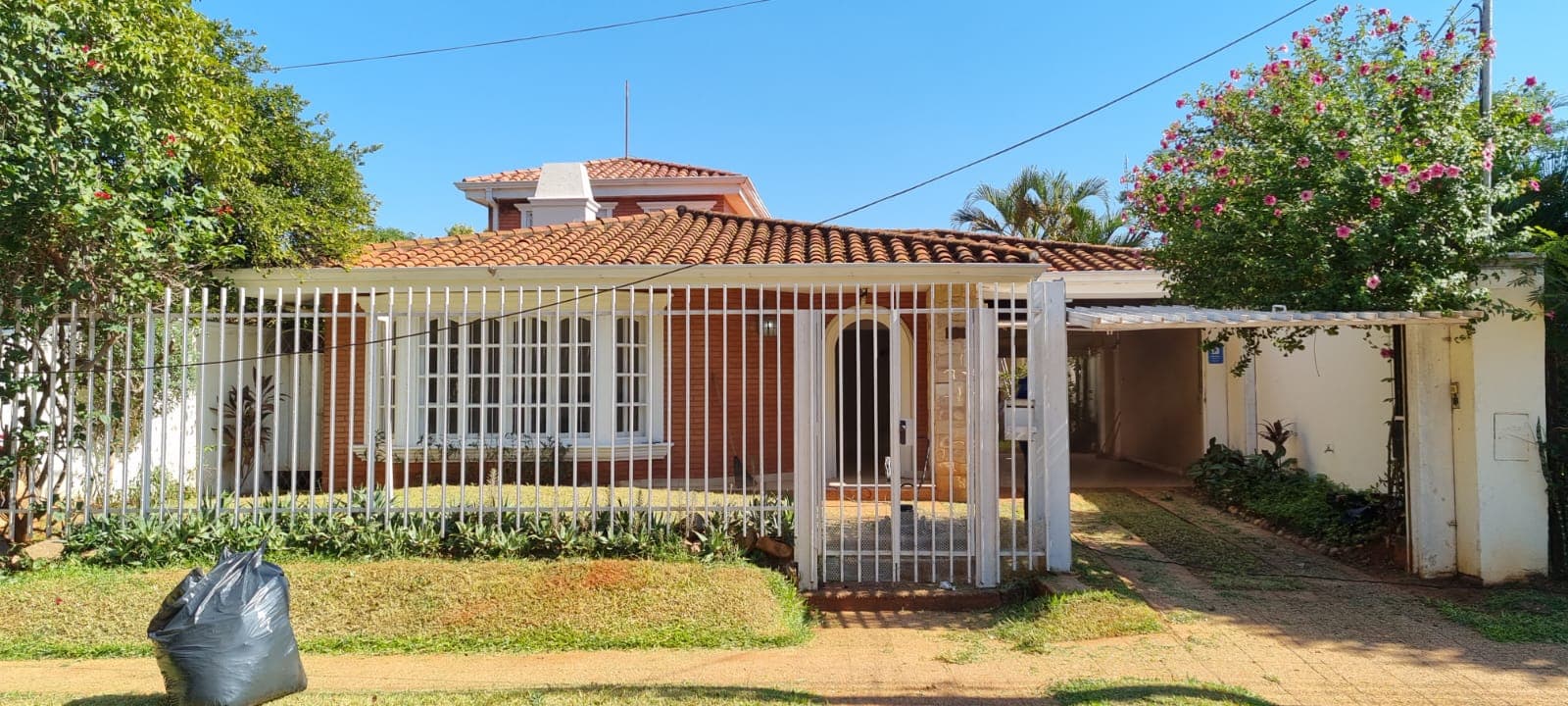Casa de 4 dormitorios a pasos del centro paraguayo japones, foto 1