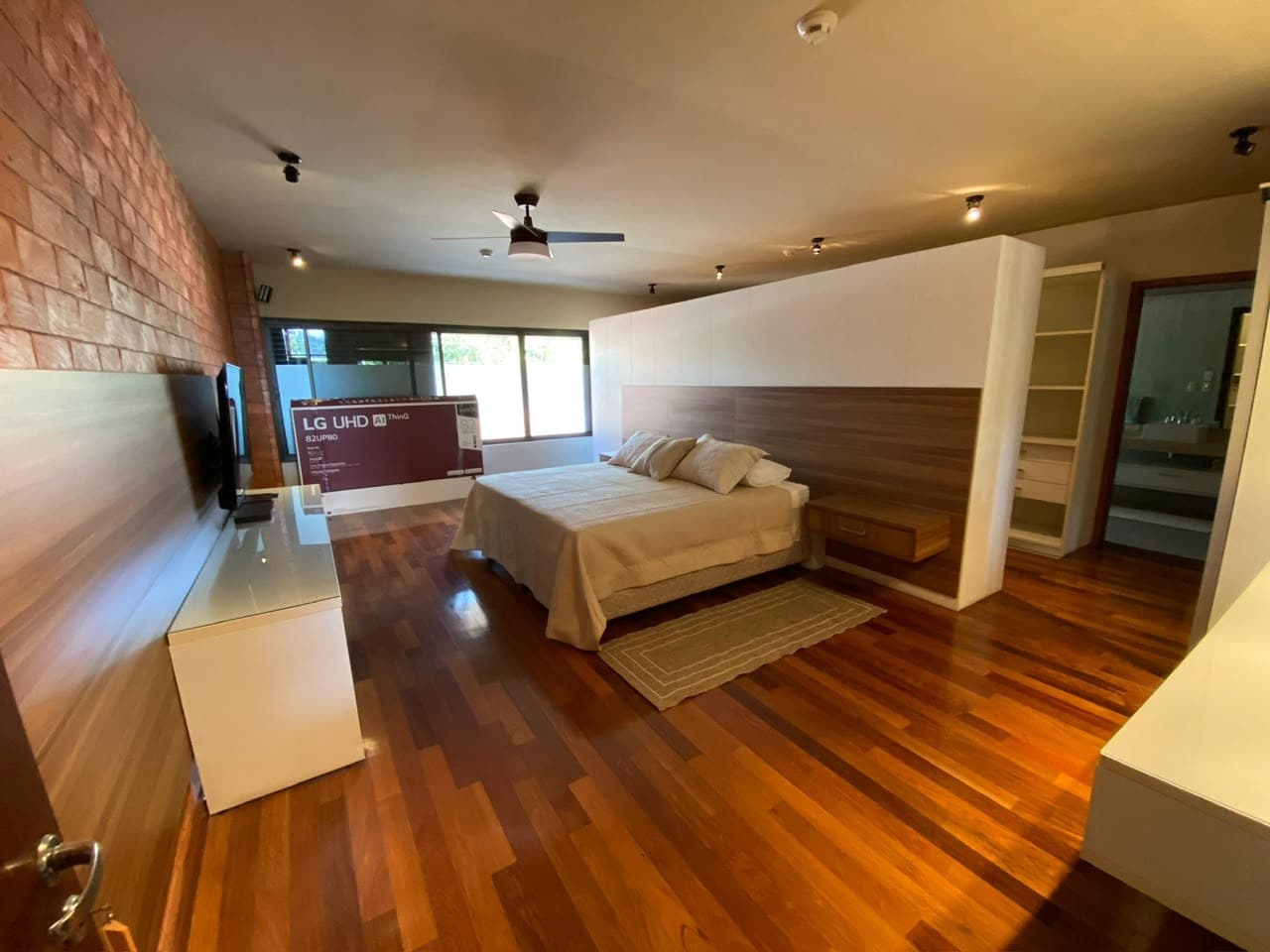 Exclusiva residencia en ycua sati, foto 2