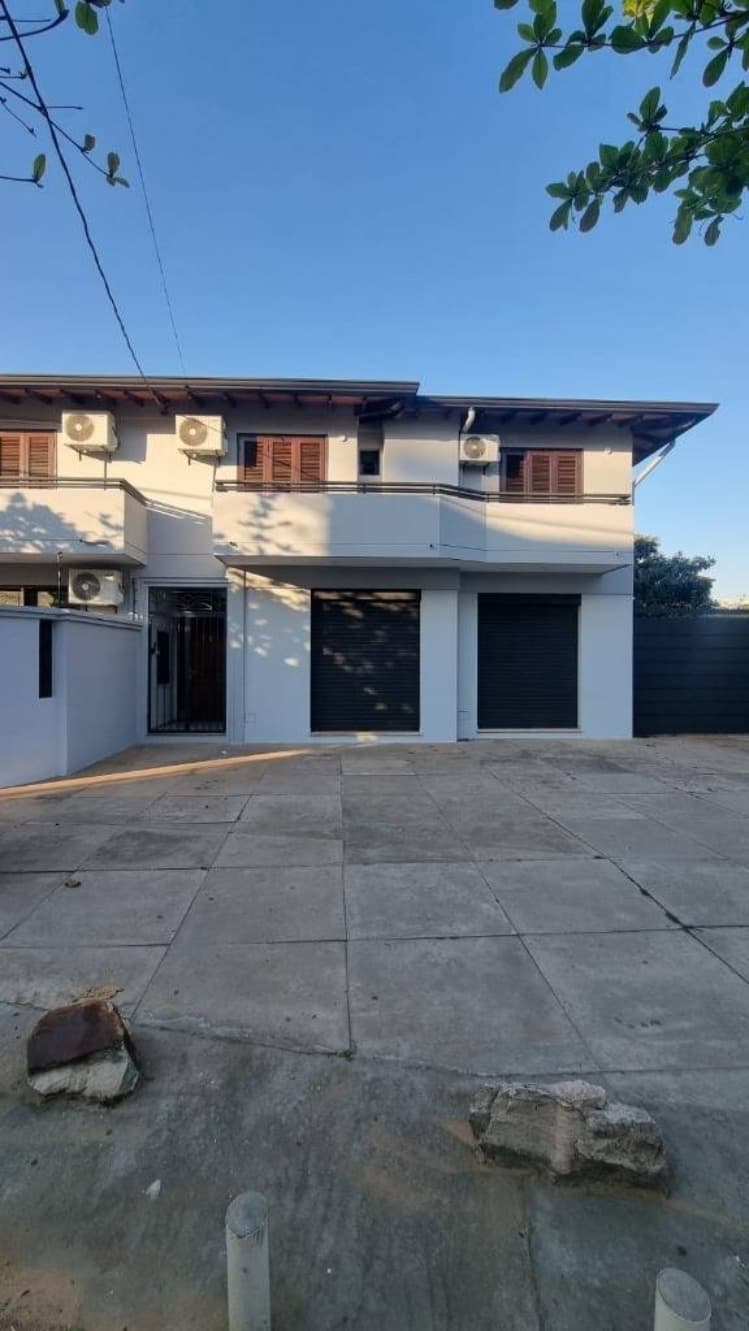 Local Comercial / Oficina en Alquiler - Barrio San Jorge, Asunción