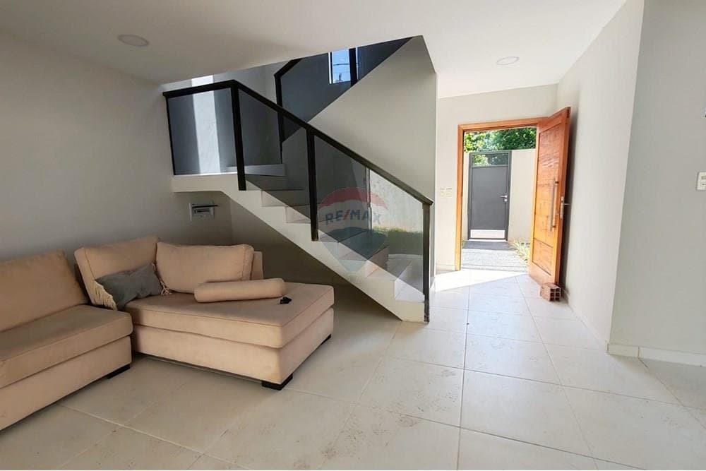 En Venta Dúplex Lambaré, foto 3