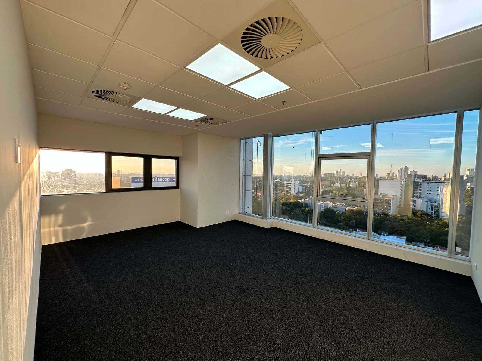 En alquiler oficina corporativa - torre las americas